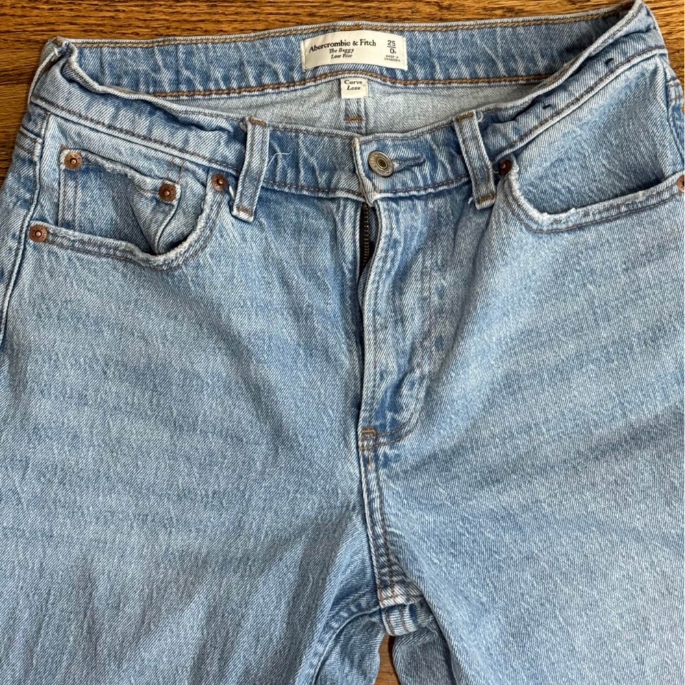 Abercrombie Low Rise Baggy Jean 25/0R